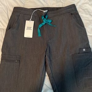 NWT Figs Technical Collection Scrubs Womens Size XS